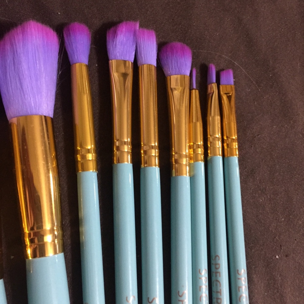 Spectrum The Glam Clam 10PC Makeup Brush Set - Picture 7 of 8